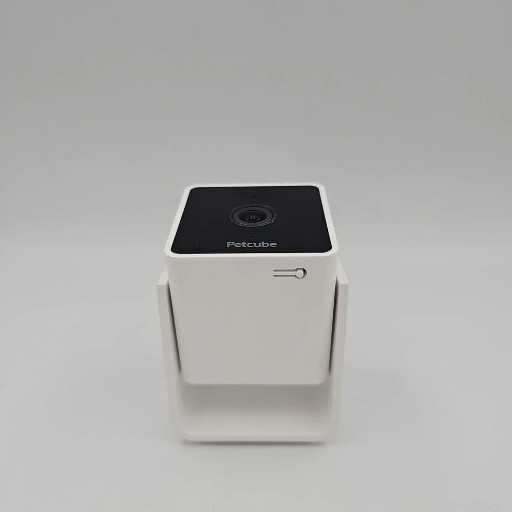 Petcube‎ CC10US Cam Pet Monitoring Camera with Built-in Home Surveillance